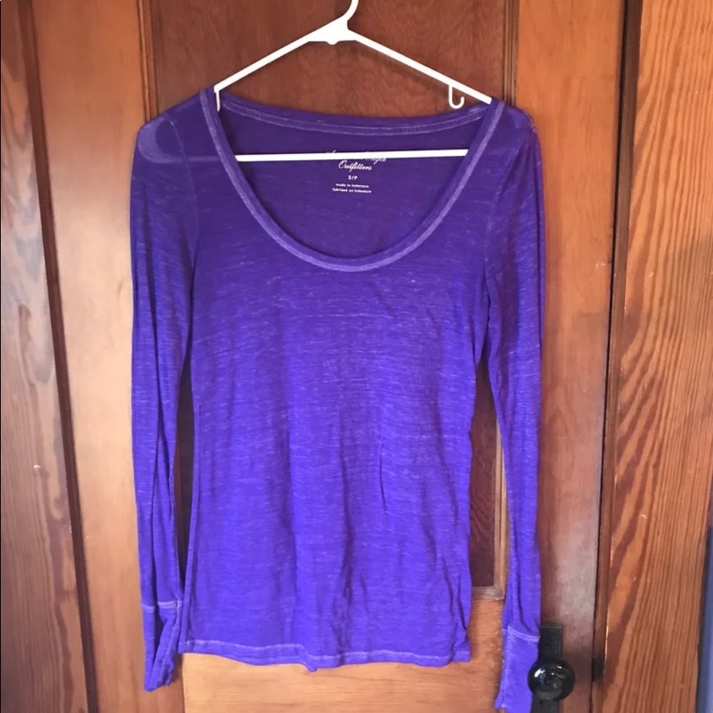American Eagle Long-Sleeved Tee